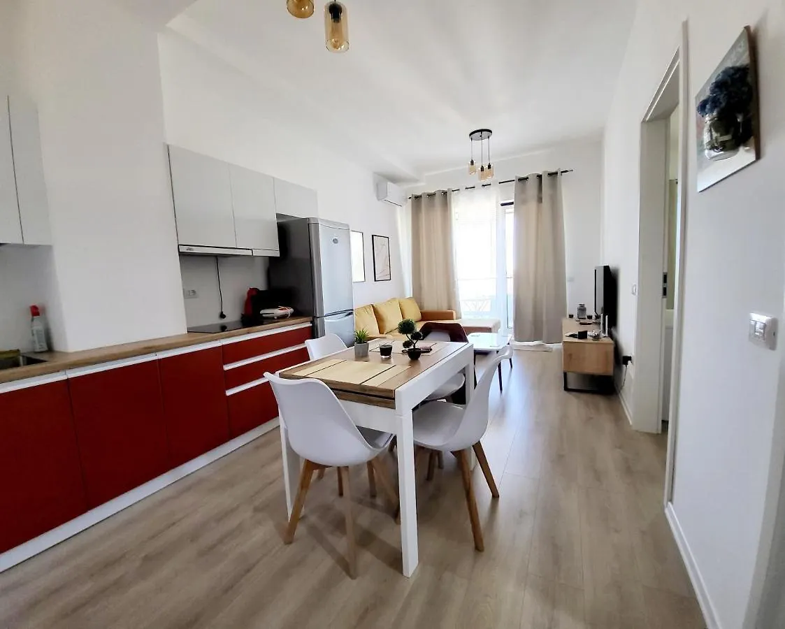 Elegant Apartment Kompleksi Magnet تيرانا