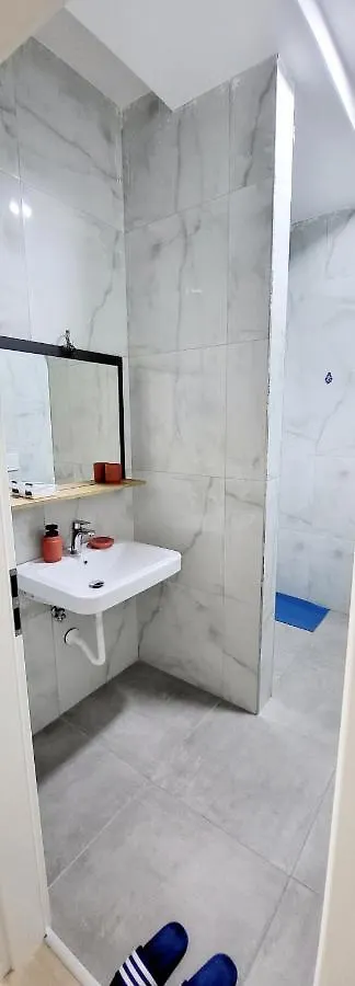 Elegant Apartment Kompleksi Magnet تيرانا