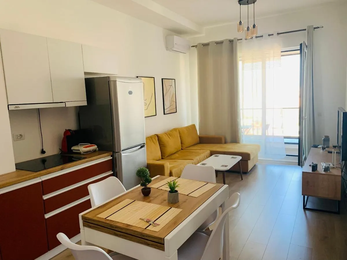 Elegant Apartment Kompleksi Magnet تيرانا